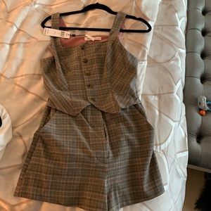 Size 6, tags still intact, never worn. BCBG